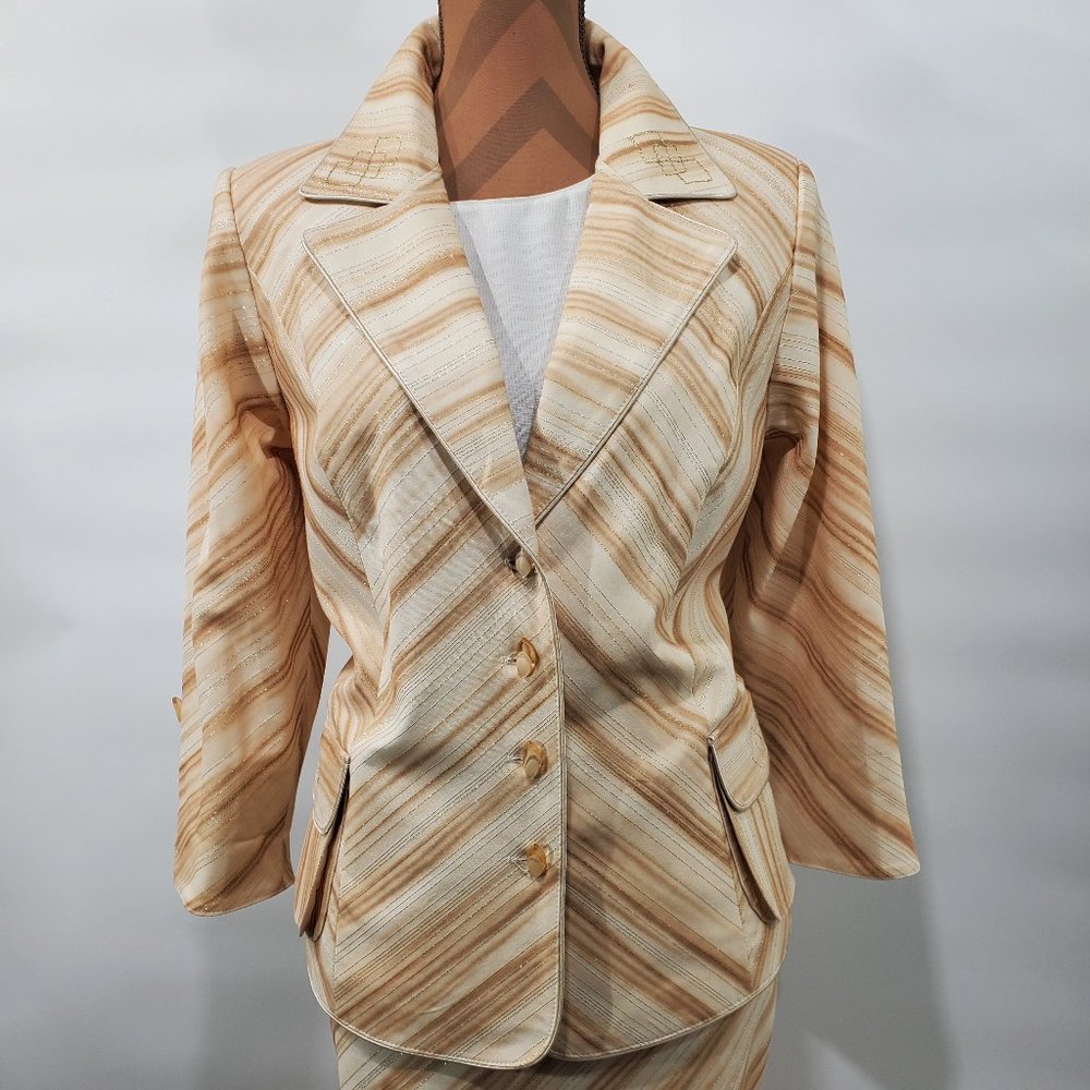 Women Beige 4-Button Patch Pocket Blazer and Skirt
